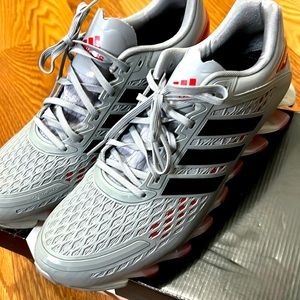 Springblade explosive energy Adias Sneakers